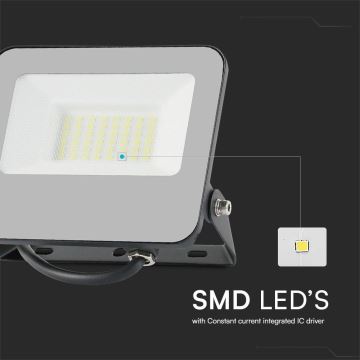 Dimmbarer LED-RGBW-Strahler LED/30W/230V IP65 grau + Fernbedienung