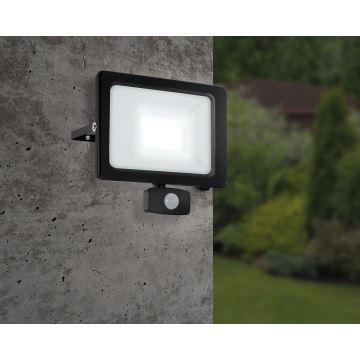 Eglo - LED-Außenstrahler mit Sensor LED/102W/230V IP44